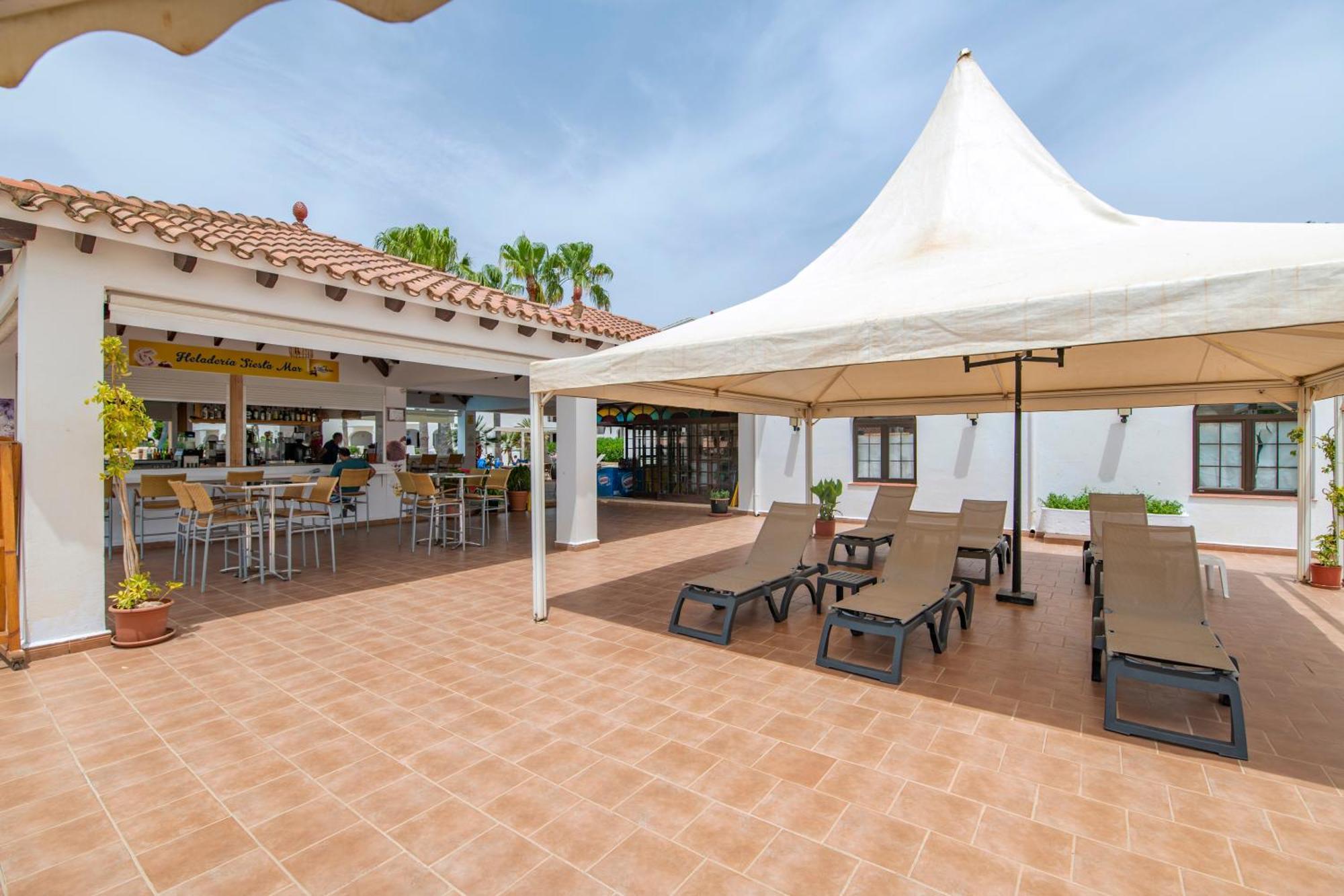 Siesta Mar One Bedroom Apartments Cala En Porter  외부 사진